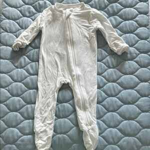 Kyte baby footie cloud EUC